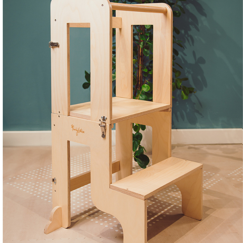 Family Nation - Torre Montessori 2 in 1 convertibile in Tavolo e Sedia - Legno Naturale