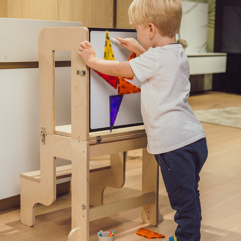 Family Nation - Torre Montessori 2 in 1 convertibile in Tavolo e Sedia - Legno Naturale