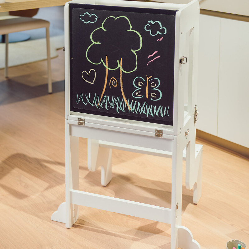 Family Nation - Torre Montessori 3 in 1 con Lavagna magnetica e convertibile in Tavolo e Sedia - Bianco
