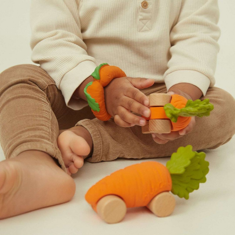 Oli&Carol - Macchinina - Cathy The Carrot Baby Car - Carota