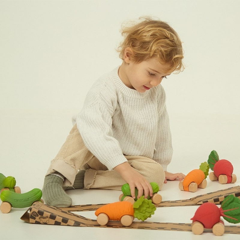 Oli&Carol - Macchinina - Cathy The Carrot Baby Car - Carota