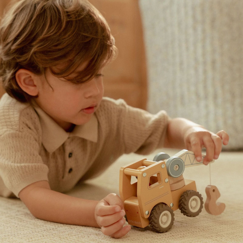Little Dutch - Camion Gru con personaggio - Essentials
