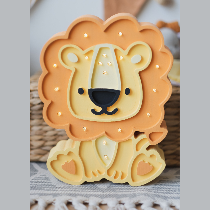 Lampada Leone in legno - Luce notturna artigianale