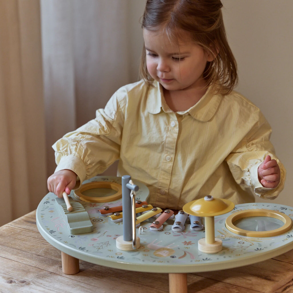 Tavolo musicale in legno Little Dutch, idea regalo
