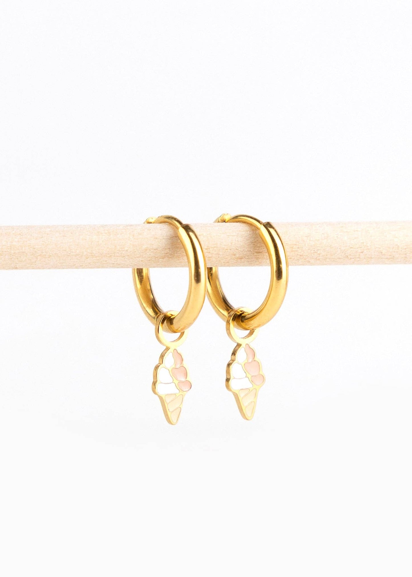 Mrs. Eartha - Essential Hoops - Orecchini a cerchio dorati: 14 mm