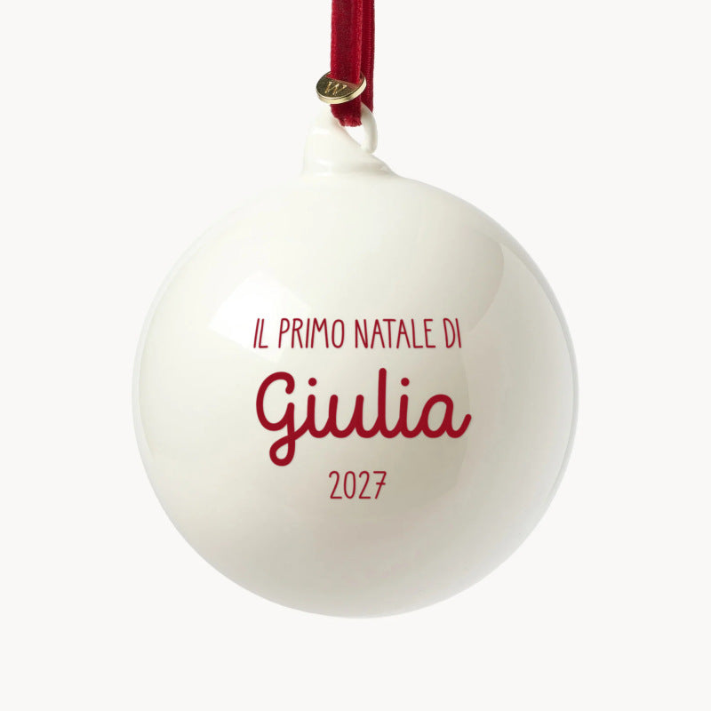 Pallina di Natale personalizzata in vetro bianco con nastro in velluto, scritta rossa Il primo Natale di Giulia 2027
